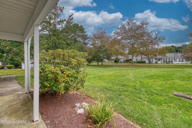 817A Liverpool Circle A, Manchester, NJ 08759