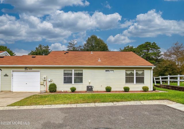 817A Liverpool Circle A, Manchester, NJ 08759