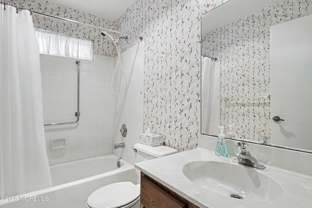 817A Liverpool Circle A, Manchester, NJ 08759