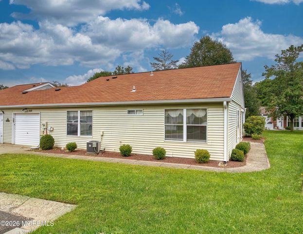 817A Liverpool Circle A, Manchester, NJ 08759