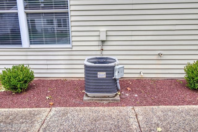 817A Liverpool Circle A, Manchester, NJ 08759