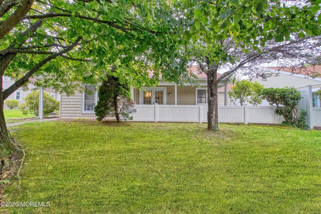 817A Liverpool Circle A, Manchester, NJ 08759