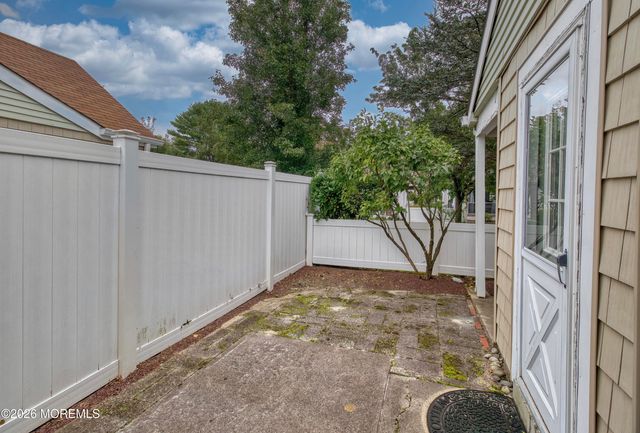 817A Liverpool Circle A, Manchester, NJ 08759