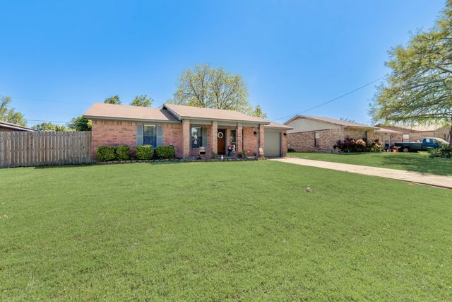 717 Loganwood Drive, Royse City, TX 75189