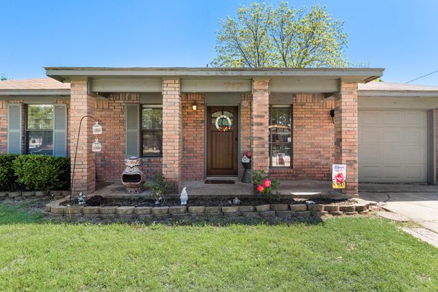 717 Loganwood Drive, Royse City, TX 75189