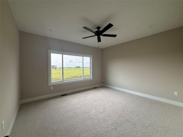 4716 178th Street, Urbandale, IA 50323