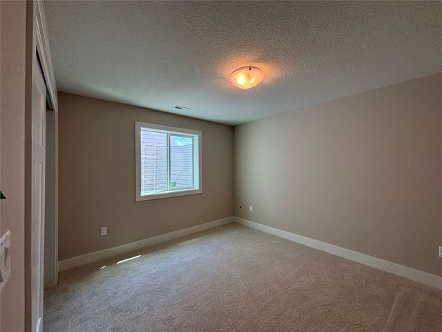 4716 178th Street, Urbandale, IA 50323