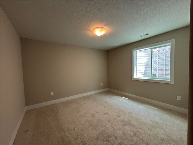 4716 178th Street, Urbandale, IA 50323