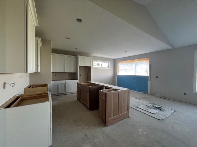 4716 178th Street, Urbandale, IA 50323