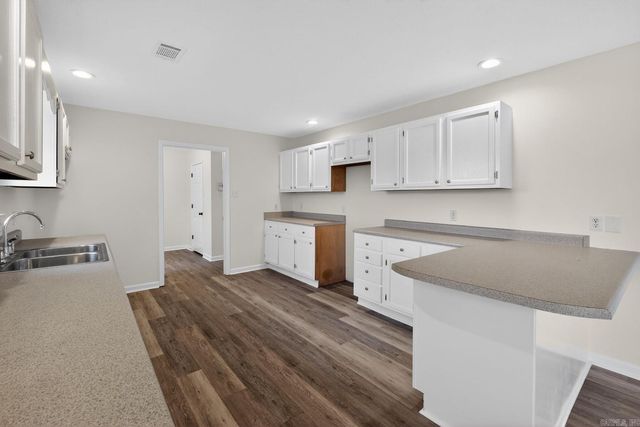 2 Green Meadows Drive, Vilonia, AR 72173