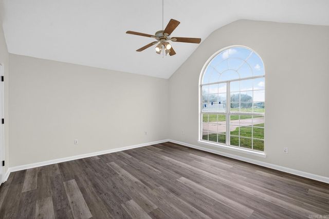 2 Green Meadows Drive, Vilonia, AR 72173