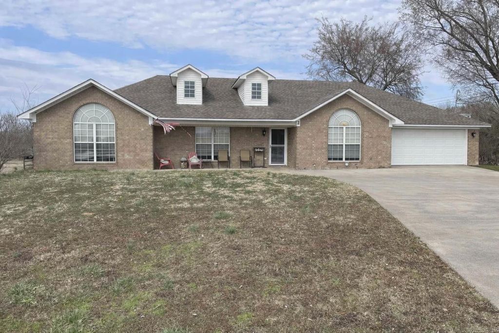 2 Green Meadows Drive, Vilonia, AR 72173