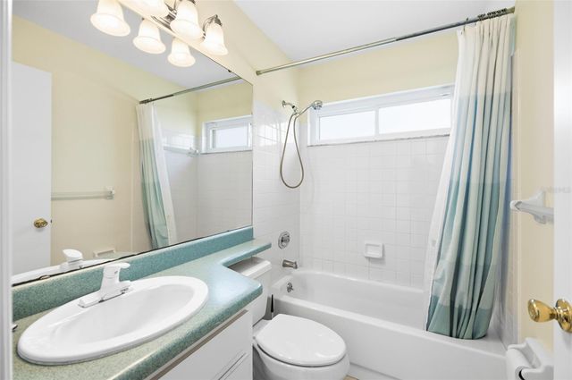 7135 QUEEN PALM CIRCLE, Sarasota, FL 34243