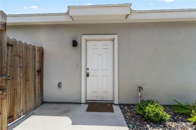 912 Kentucky Street, Alton, TX 78573