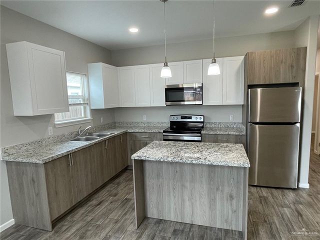 912 Kentucky Street, Alton, TX 78573