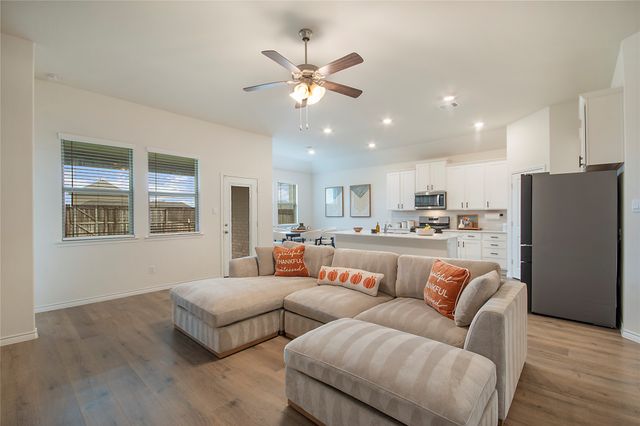 3102 Moccasin Lane, Aubrey, TX 76227