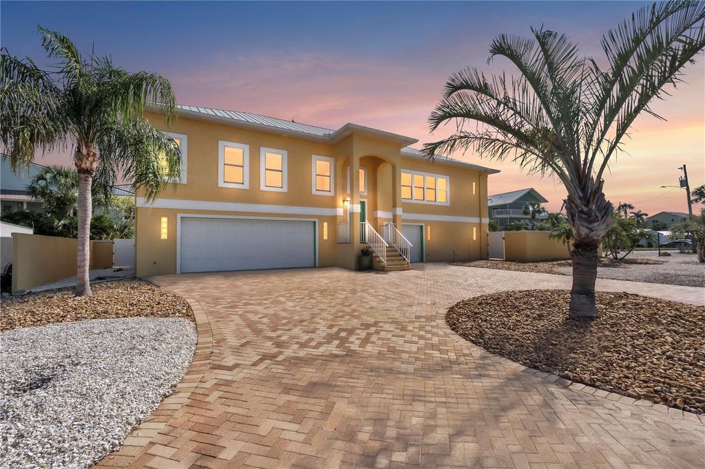 301 73RD STREET, Holmes Beach, FL 34217