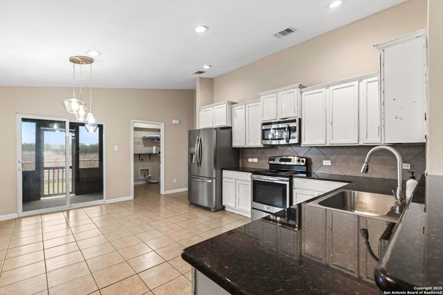 1021 Lauren St, New Braunfels, TX 78130