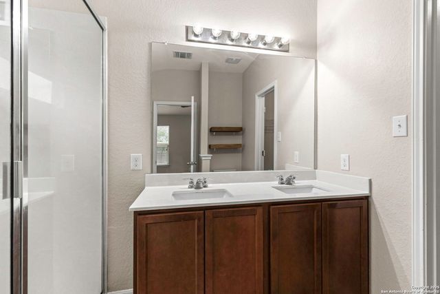 1021 Lauren St, New Braunfels, TX 78130