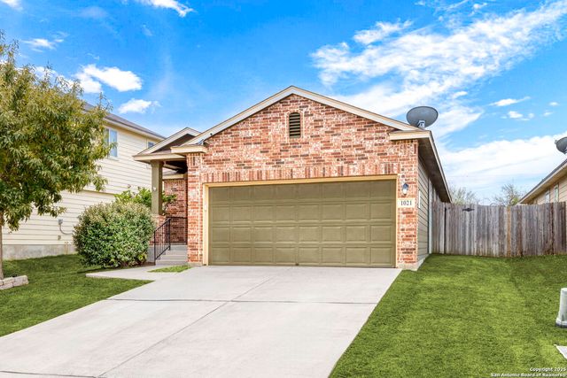1021 Lauren St, New Braunfels, TX 78130