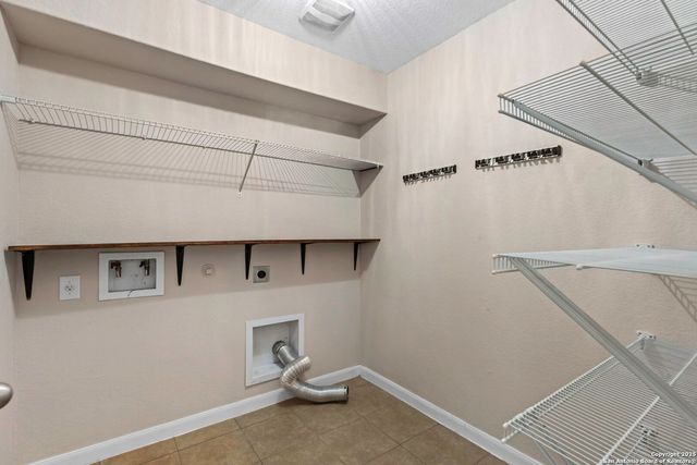 1021 Lauren St, New Braunfels, TX 78130