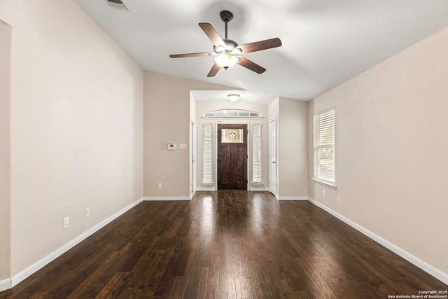 1021 Lauren St, New Braunfels, TX 78130