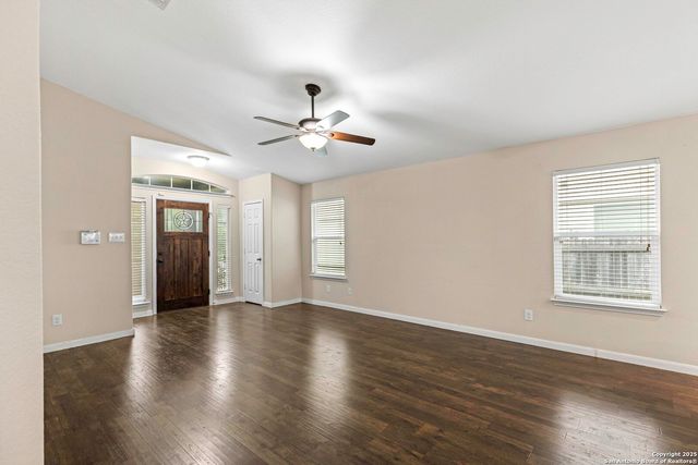 1021 Lauren St, New Braunfels, TX 78130