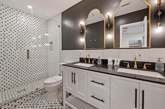 739 NE 17th Road, Fort Lauderdale, FL 33304