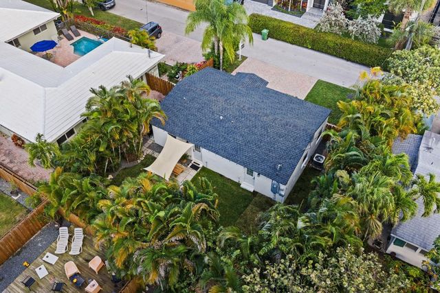 739 NE 17th Road, Fort Lauderdale, FL 33304