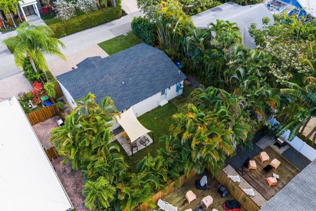 739 NE 17th Road, Fort Lauderdale, FL 33304