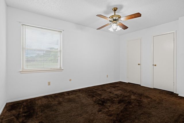 801 Meadowlark Drive, Mansfield, TX 76063