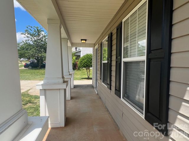 176 English Hills Drive, Mooresville, NC 28115