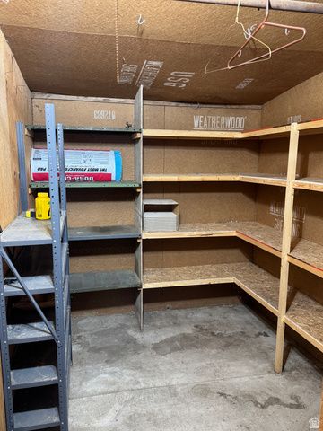 692 S 300 W, Mt Pleasant, UT 84647