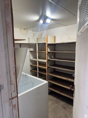 692 S 300 W, Mt Pleasant, UT 84647