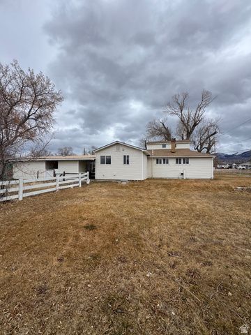 692 S 300 W, Mt Pleasant, UT 84647