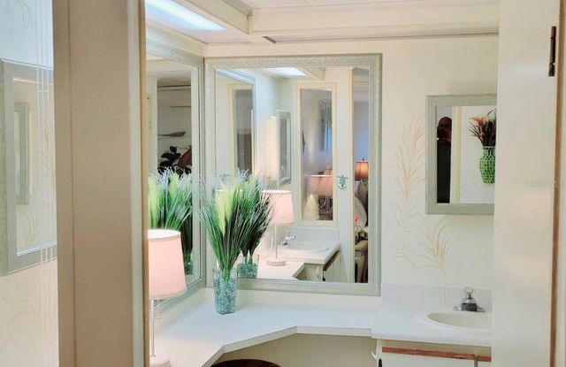 141 N 141 INDIAN RIVER, Edgewater, FL 32141