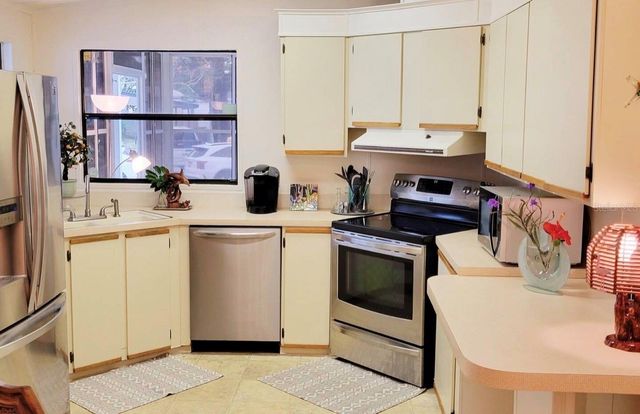 141 N 141 INDIAN RIVER, Edgewater, FL 32141