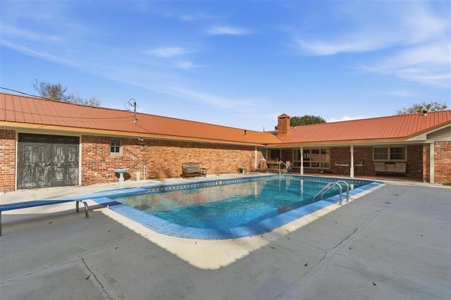 1015 S Texas Street, Deridder, LA 70634