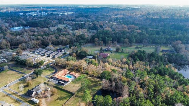 1015 S Texas Street, Deridder, LA 70634