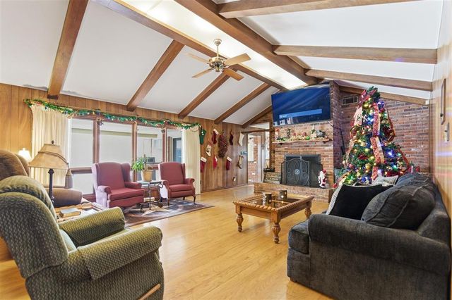 1015 S Texas Street, Deridder, LA 70634