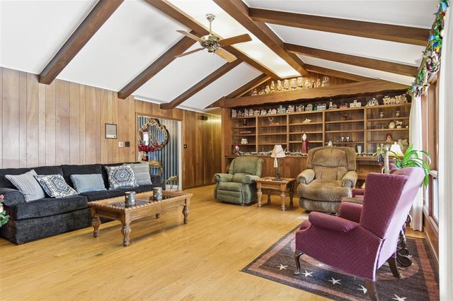 1015 S Texas Street, Deridder, LA 70634