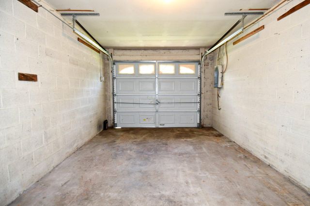 14716 DUNBAR LN, Woodbridge, VA 22193