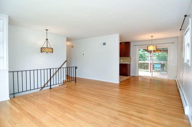 14716 DUNBAR LN, Woodbridge, VA 22193