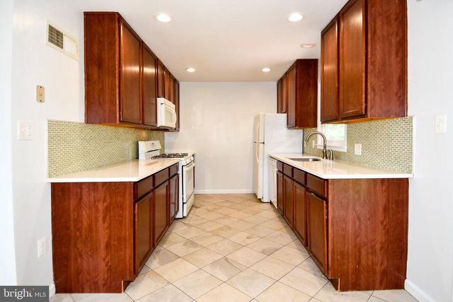 14716 DUNBAR LN, Woodbridge, VA 22193
