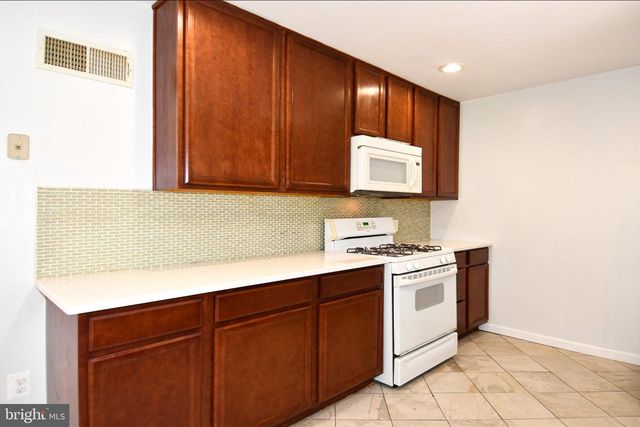 14716 DUNBAR LN, Woodbridge, VA 22193