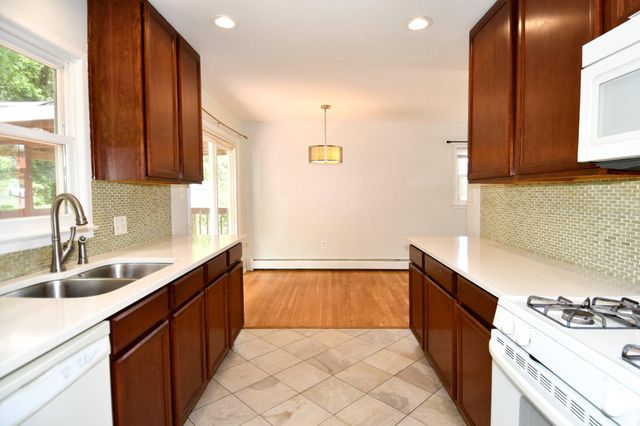 14716 DUNBAR LN, Woodbridge, VA 22193