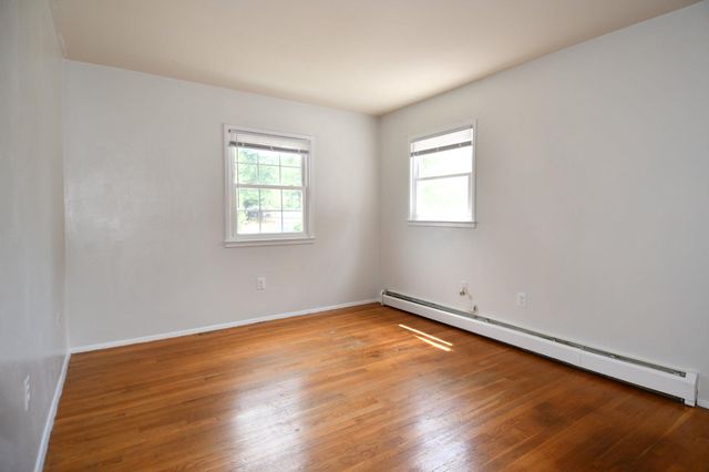 14716 DUNBAR LN, Woodbridge, VA 22193