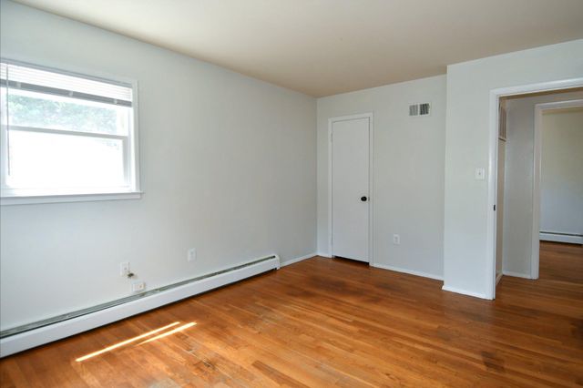 14716 DUNBAR LN, Woodbridge, VA 22193