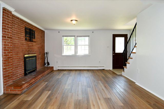 14716 DUNBAR LN, Woodbridge, VA 22193