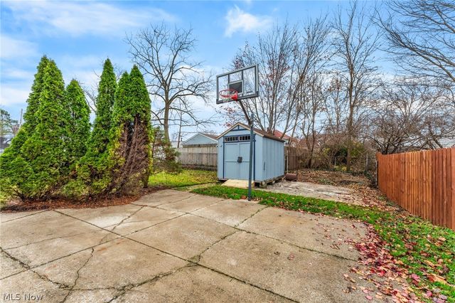 1123 W 6th Street, Lorain, OH 44052